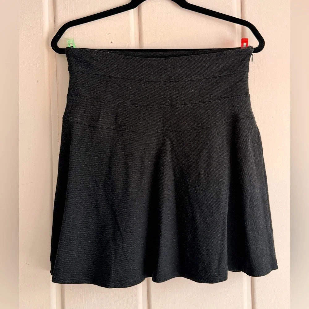 Athleta ponte twill Classic Black Skirt in charcoal sz6